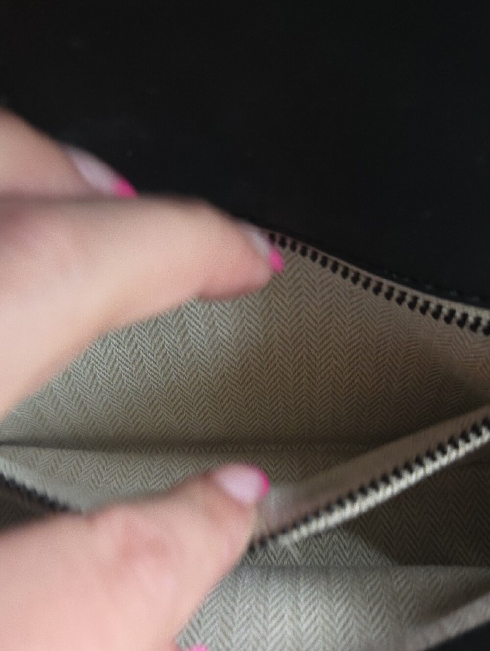 Tory Burch Britten Crossbody Bag In Matte Black - Picture 4 of 5